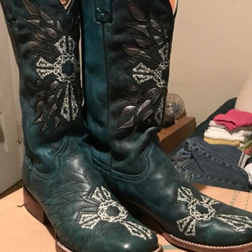 Roper boots broken in
